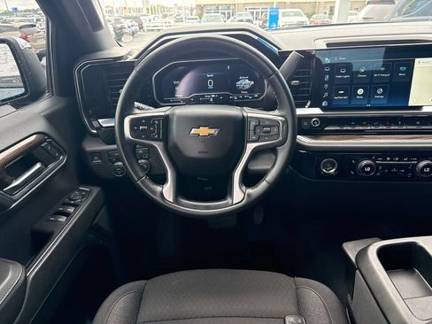 Used 2024 Chevrolet Silverado 1500 LT AWD/4WD image 26
