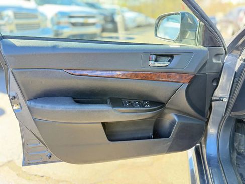 Used 2014 Subaru Legacy 2.5i Limited w/ Moonroof Package AWD/4WD image 27