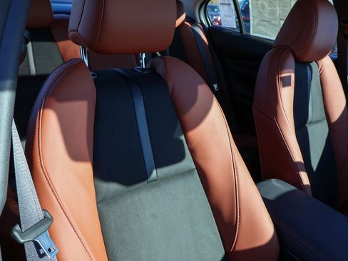 Used 2025 MAZDA MAZDA3 s image 38