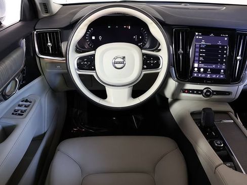 Used 2023 Volvo S90 B6 Plus AWD/4WD image 3