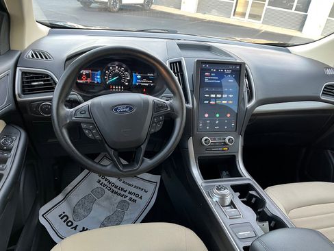 Used 2022 Ford Edge SE image 16