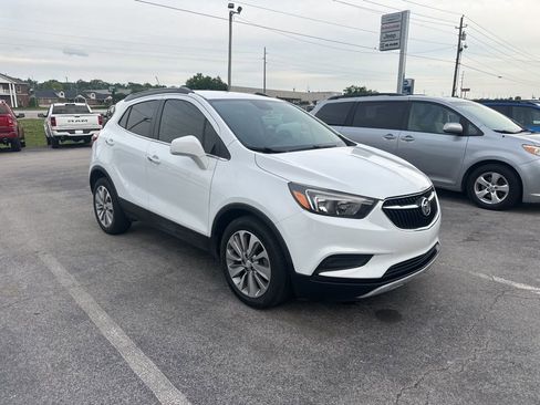 Used 2020 Buick Encore Preferred FWD image 2