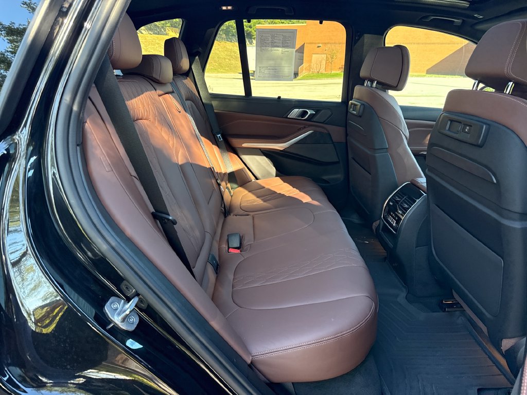 Used 2023 BMW X5 xDrive45e w/ Executive Package AWD/4WD image 28