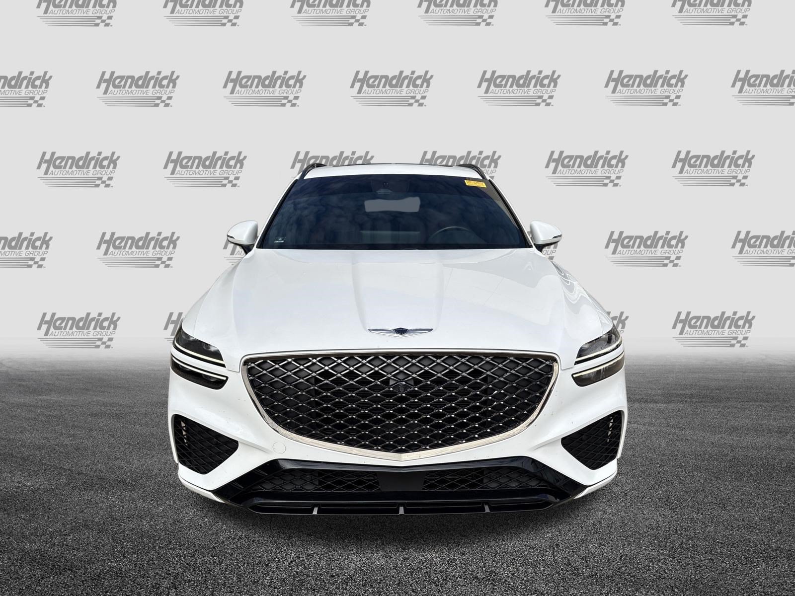 Used 2022 Genesis GV70 2.5T w/ Sport Prestige Package AWD/4WD image 3