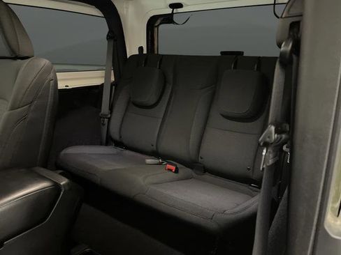 Used 2021 Jeep Wrangler Willys image 27