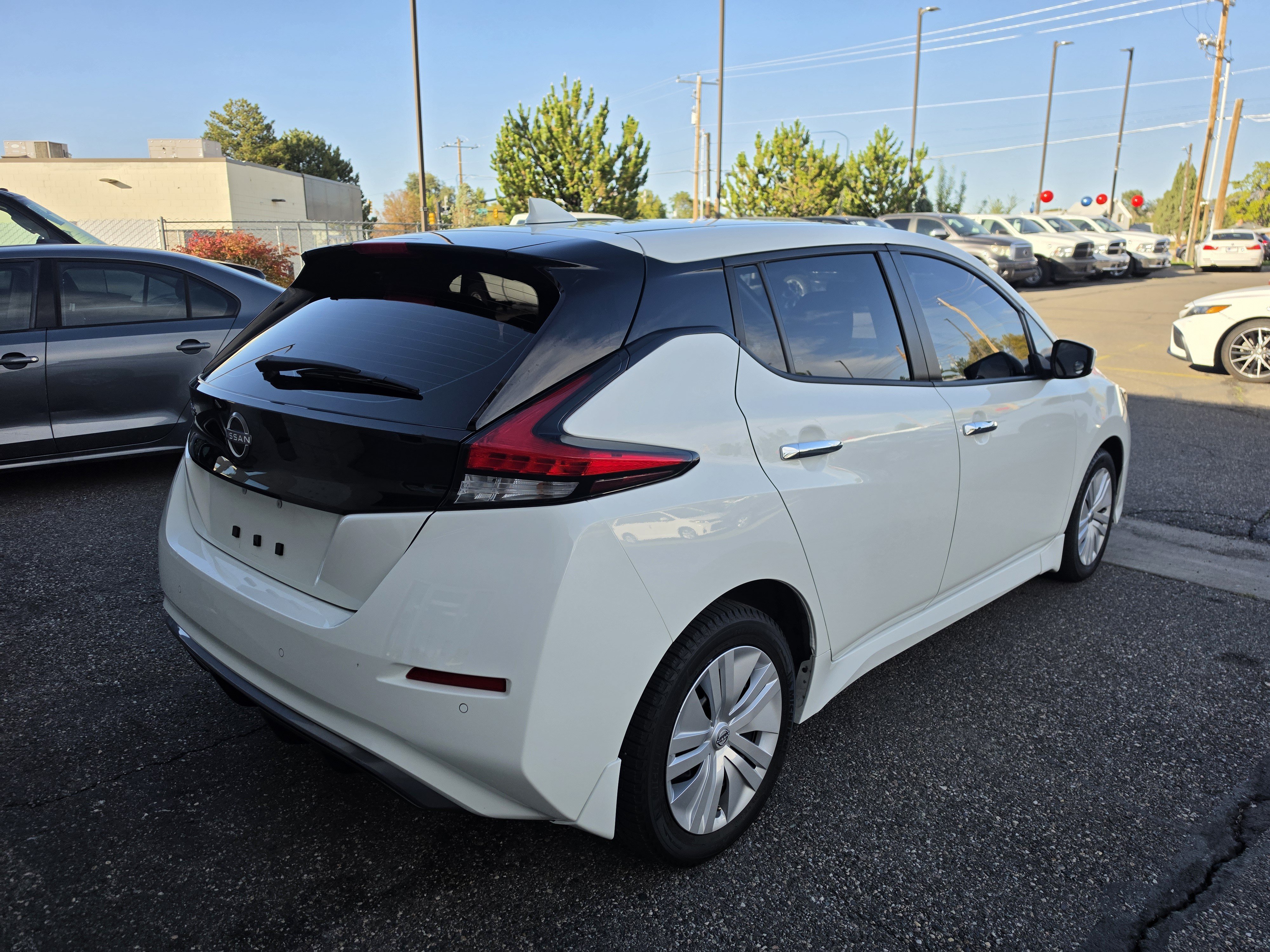 Used 2025 Nissan Leaf S FWD image 29