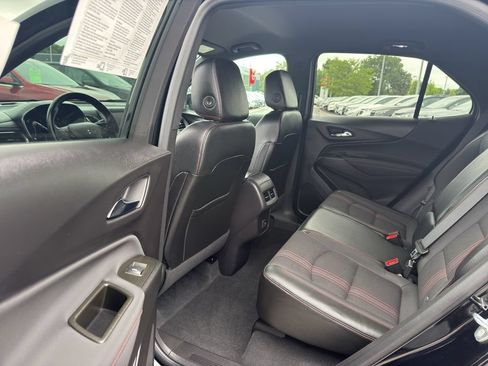 Certified 2023 Chevrolet Equinox RS FWD image 29
