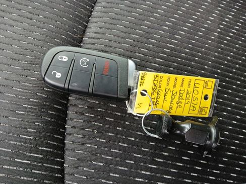 Used 2019 Dodge Journey SE FWD image 28