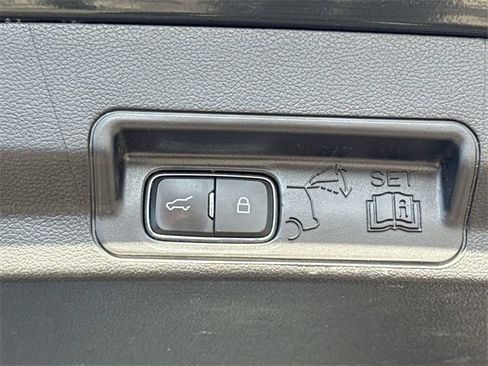 Certified 2021 Ford Explorer XLT w/ Equipment Group 202A image 11