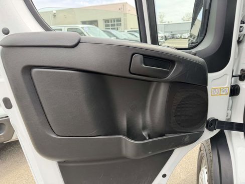 Used 2026 RAM ProMaster 2500 w/ Convenience Group FWD image 15