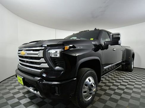 New 2026 Chevrolet Silverado 3500 High Country w/ Technology Package image 6