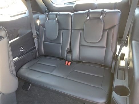 Used 2025 Ford Explorer ST-Line w/ Premium Package RWD image 12