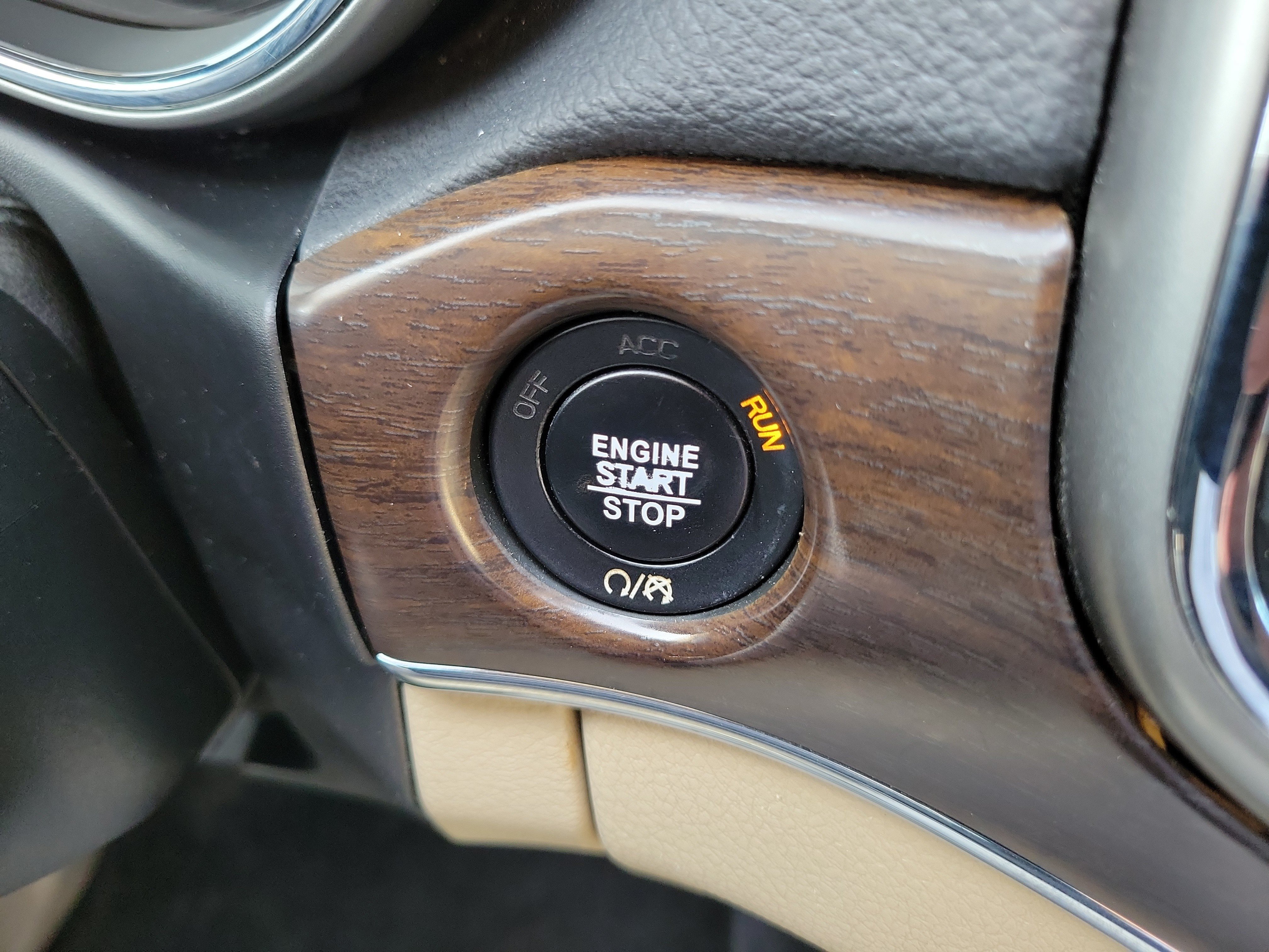 Used 2018 Jeep Grand Cherokee Limited w/ Luxury Group II RWD image 32