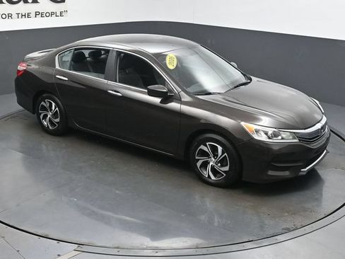 Used 2016 Honda Accord LX image 62