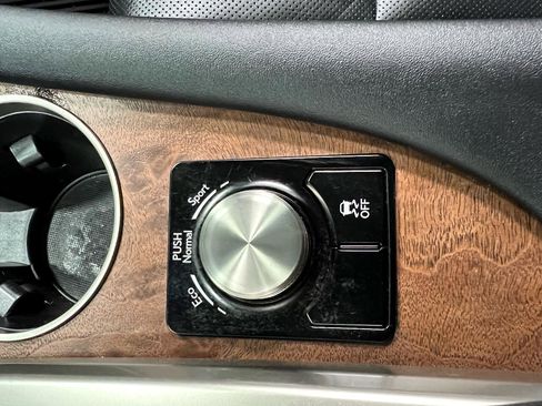 Used 2022 Lexus RX 350L FWD w/ Premium Package image 30