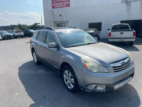 Used 2011 Subaru Outback 2.5i Limited w/ PWR Moonroof Pkg AWD/4WD image 1