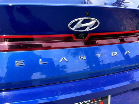 Used 2023 Hyundai Elantra SEL w/ Convenience Package FWD image 29