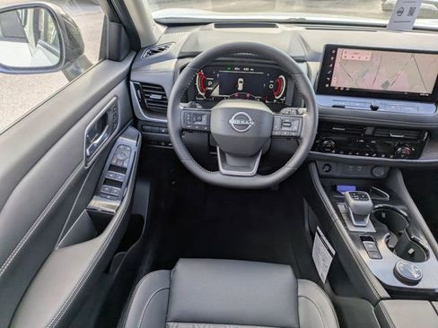 New 2026 Nissan Rogue Platinum w/ Tech Package AWD/4WD image 30