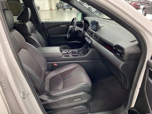 Used 2025 Honda Pilot Black Edition image 10