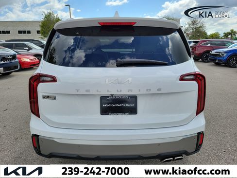 Certified 2025 Kia Telluride S FWD image 8