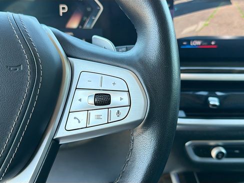 Used 2023 BMW X7 xDrive40i image 39