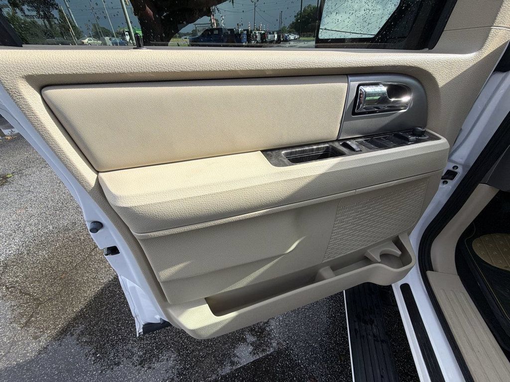 Used 2017 Ford Expedition Limited w/ Equipment Group 301A RWD image 12