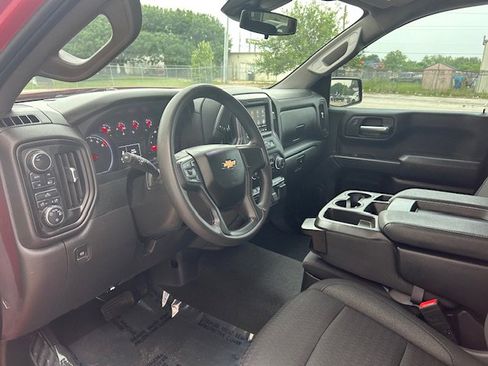 Used 2023 Chevrolet Silverado 1500 Custom AWD/4WD image 8