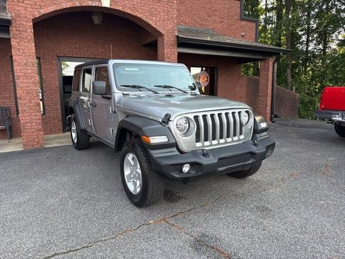 Used 2018 Jeep Wrangler Unlimited Sport S AWD/4WD image 12