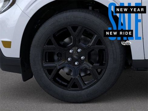 New 2025 Ford Maverick Lariat w/ Black Appearance Package image 18