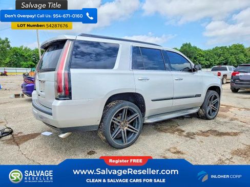 Used 2015 Cadillac Escalade Luxury AWD/4WD image 4
