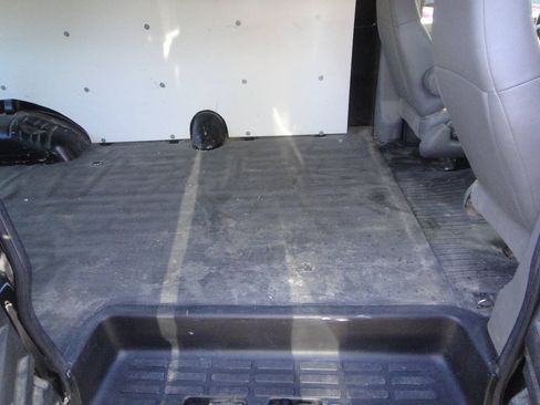 Used 2017 Chevrolet Express 2500 Extended RWD image 10