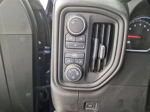 Used 2022 Chevrolet Silverado 2500 Custom w/ Gooseneck/5TH Wheel Package AWD/4WD image 12