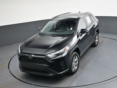 Used 2023 Toyota RAV4 XLE image 33