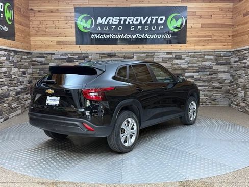 Used 2024 Chevrolet Trax LS FWD image 11