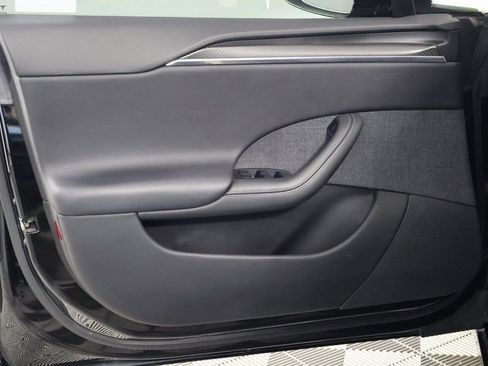 Used 2021 Tesla Model S Plaid image 12