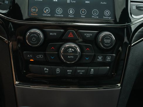 Used 2021 Jeep Grand Cherokee Limited X AWD/4WD image 18
