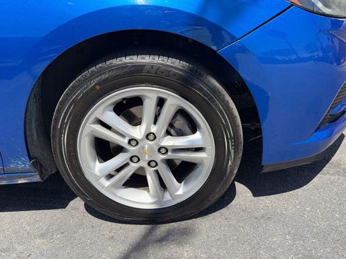 Used 2017 Chevrolet Cruze LT w/ Convenience Package FWD image 10