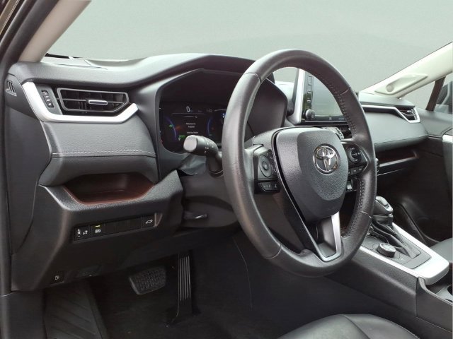Used 2021 Toyota RAV4 Limited AWD/4WD image 13