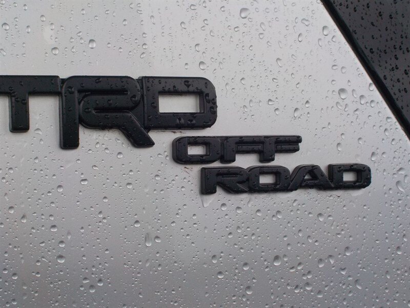 Used 2020 Toyota 4Runner TRD Off-Road Premium w/ Moonroof Package AWD/4WD image 4