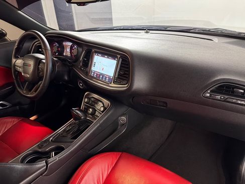 Used 2021 Dodge Challenger R/T w/ Performance Handling Group RWD image 23