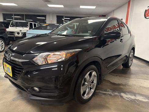Used 2017 Honda HR-V EX-L image 4