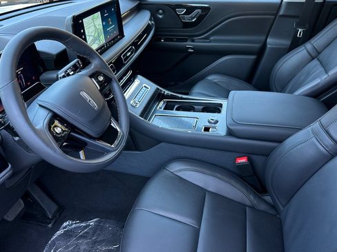 New 2026 Lincoln Aviator Reserve w/ Illumination Package RWD image 9