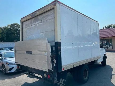 Used 2009 Chevrolet Express 3500 image 6