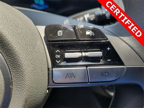 Used 2024 Hyundai Elantra SEL image 5