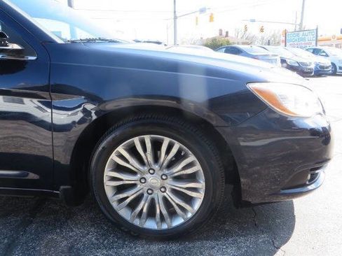 Used 2012 Chrysler 200 Limited w/ Sun/Sound Group image 19