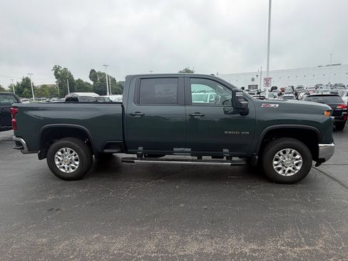Used 2025 Chevrolet Silverado 2500 LT w/ All Star Edition AWD/4WD image 5