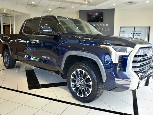 Used 2022 Toyota Tundra Limited w/ Power Package AWD/4WD image 1
