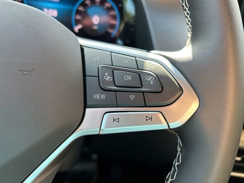 New 2026 Volkswagen Atlas Cross Sport SE image 28