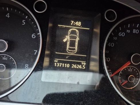 Used 2013 Volkswagen CC Sport image 8