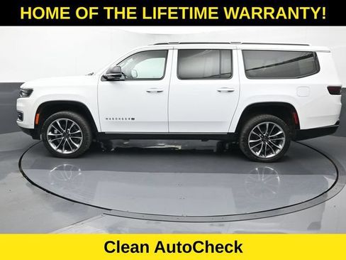 Used 2023 Jeep Wagoneer L Series III w/ Premium Group I AWD/4WD image 4